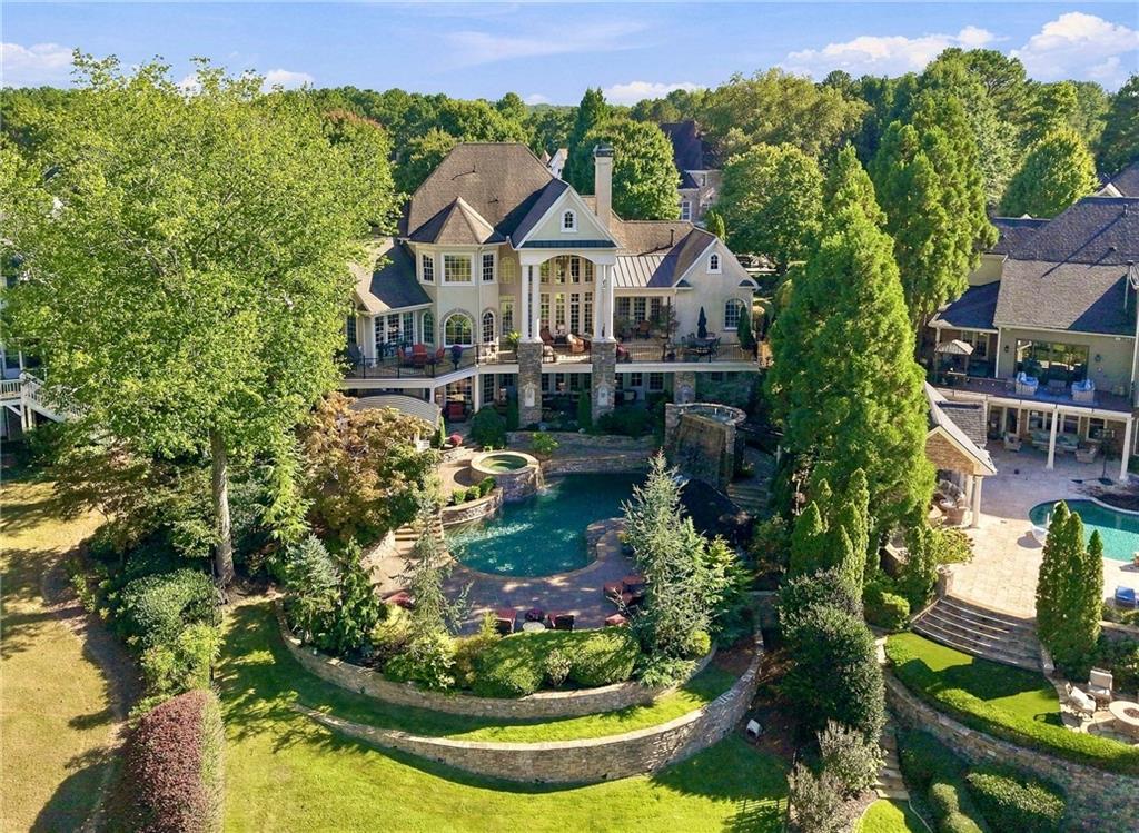 121 Cedar Woods Trail