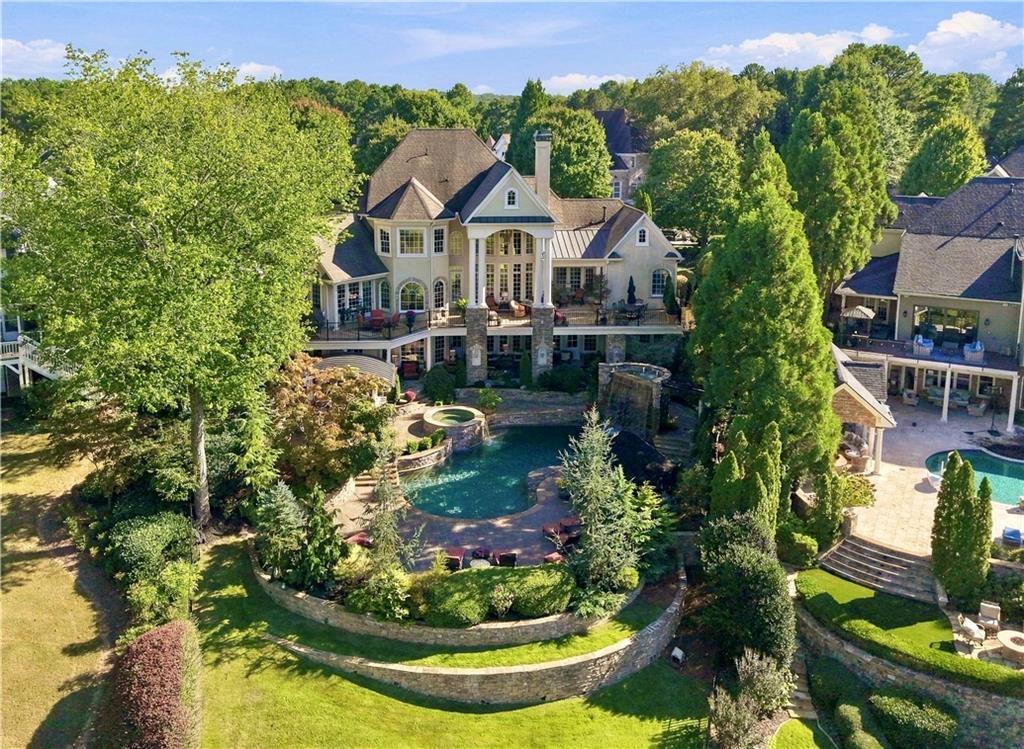 121 Cedar Woods Trail