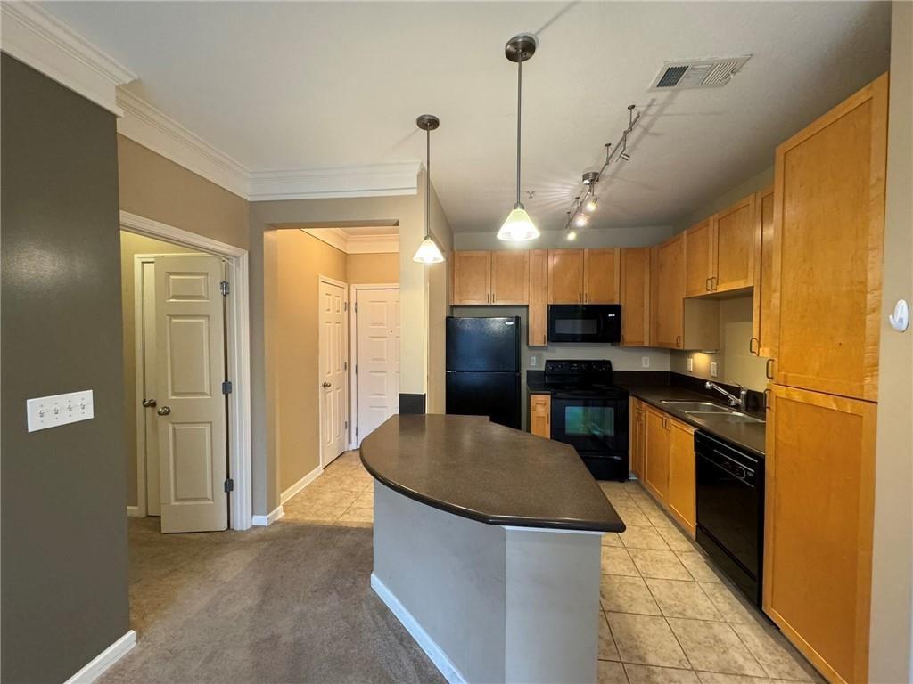 400 17th NW 2205