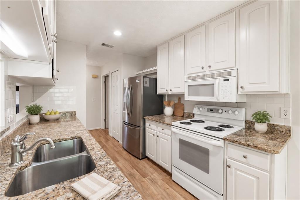 18 Normandy Court NE