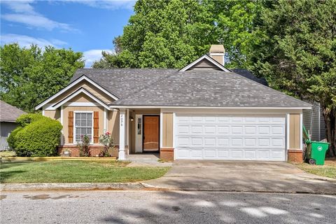 Homes For Sale - 2096 W Morgans Bluff Court<br/> Lithonia, GA 30058