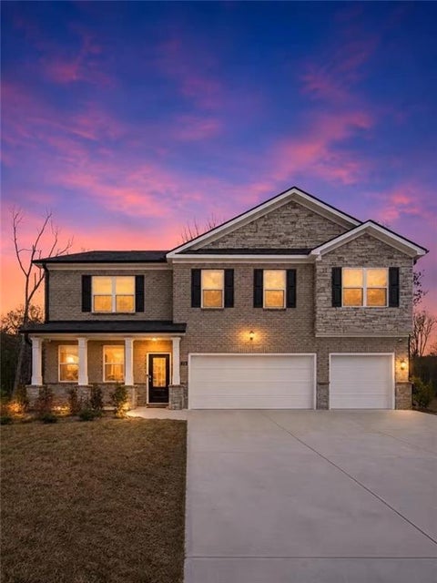 Homes For Sale - 379 Blue Juniper Circle<br/> Loganville, GA 30052