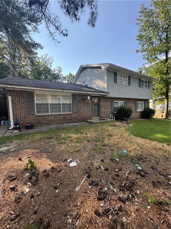 Fixer-Upper Opportunity
This fixer-upper is full of potential and priced to sell at $270,000. Perfect for investors or buyers looking for a great resale opportunity. Please note: the bathroom needs to be completed, and the property may not qualify for traditional financing—cash offers preferred.
No blind offers. Showings by confirmed appointment only—do not visit the property without approval.MUST CLOSE WITH NOGALES & ASSOCIATES