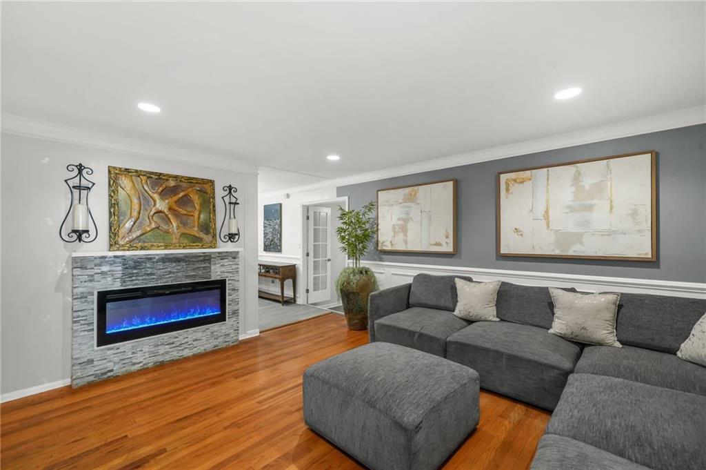 2570 Spring Drive SE