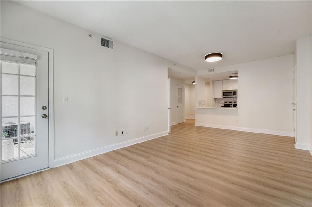 1075 Peachtree Walk NE A301