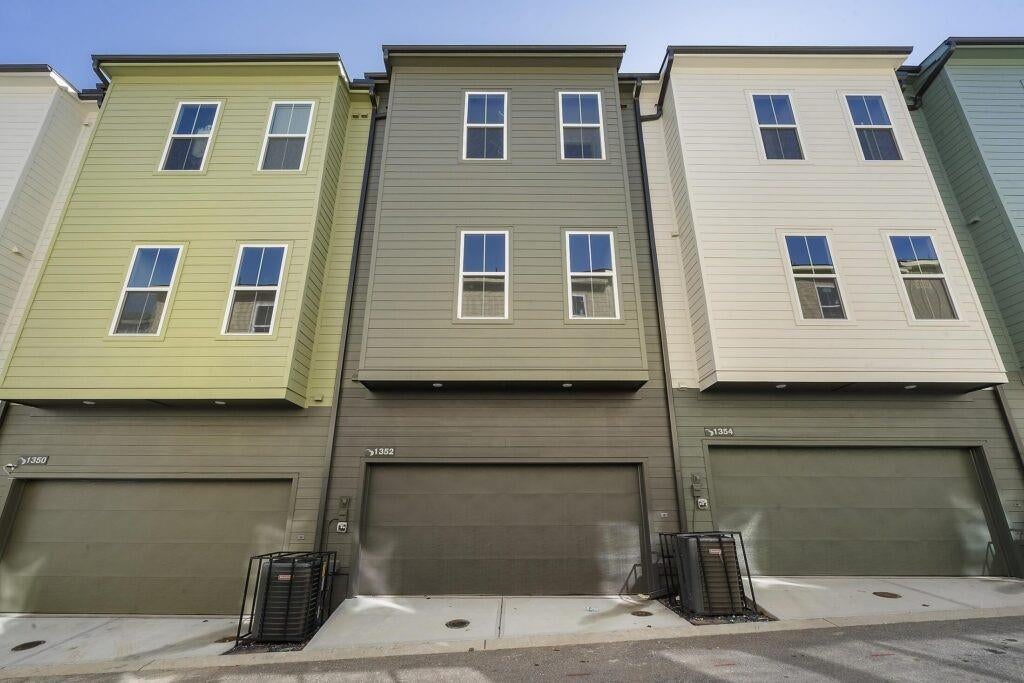1354 Breezy Street SE 250