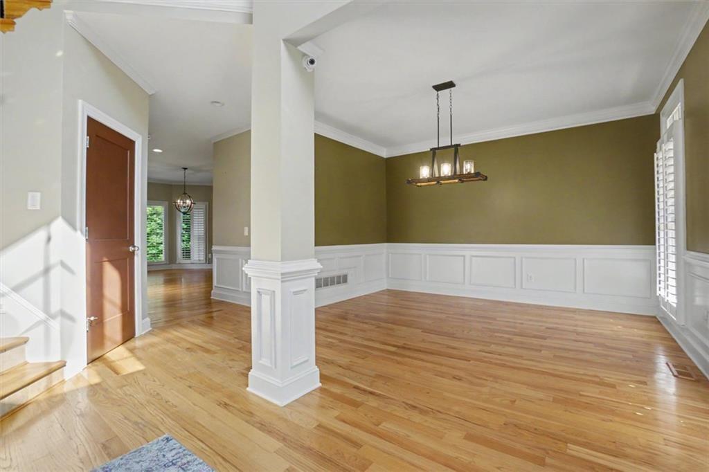 211 Cedar Woods Way