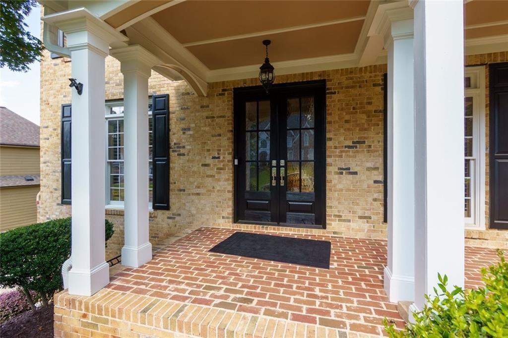 211 Cedar Woods Way
