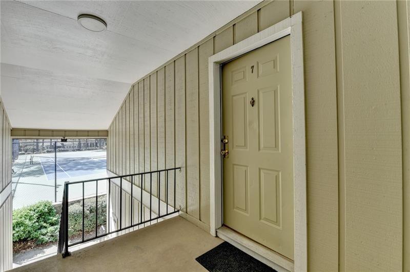 5159 Roswell Road 7