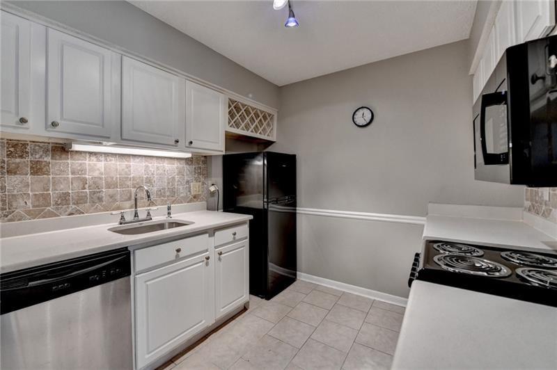 5159 Roswell Road 7