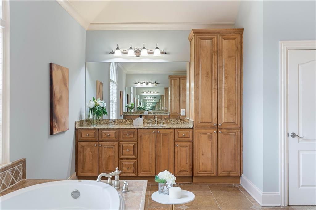 1720 Buckhead Valley Lane, Atlanta, Georgia image 29
