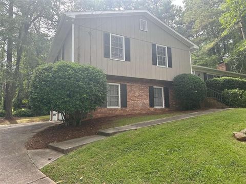 Homes For Sale - 4273 Ipwich Court<br/> Snellville, GA 30039