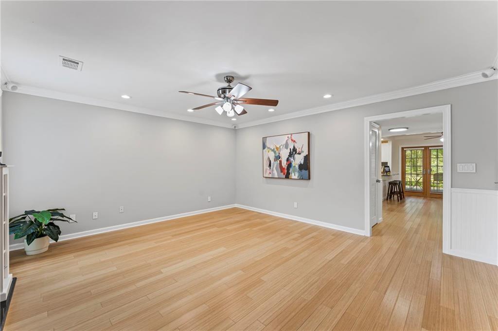 1088 Riverbend Club Drive SE