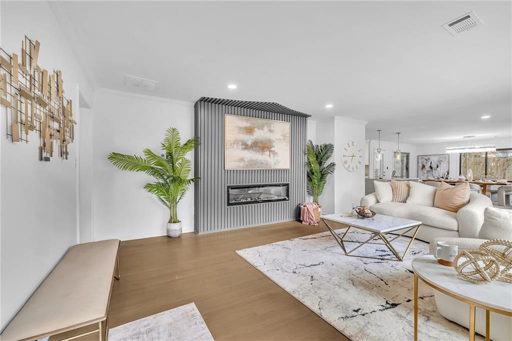 1306 Poplarcrest Cir SE