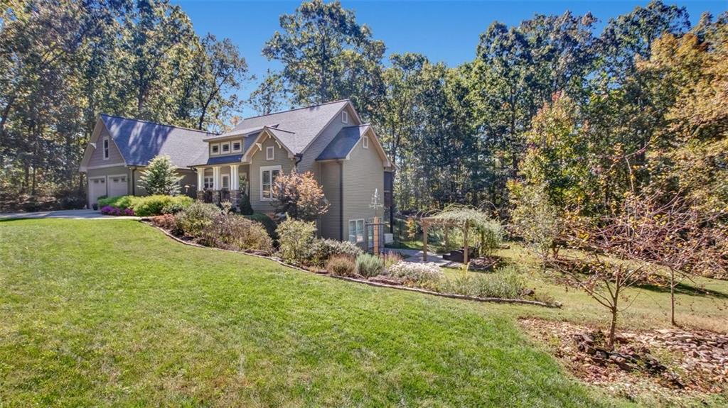 123 Grand Oaks Drive