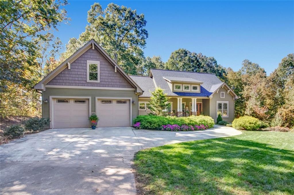123 Grand Oaks Drive