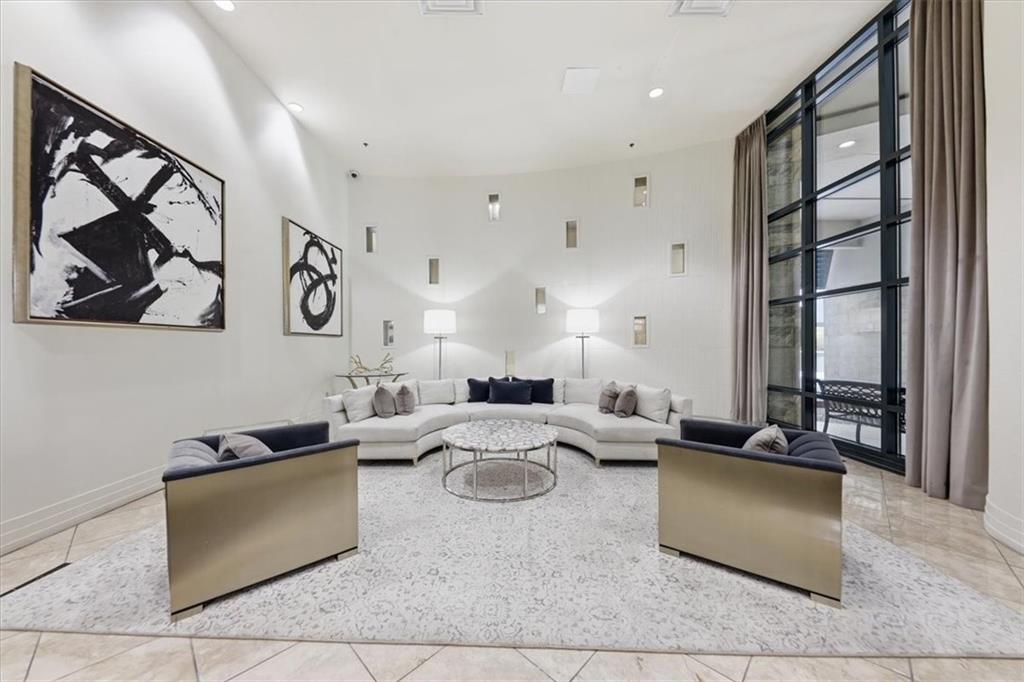 3040 Peachtree Road NW 1514