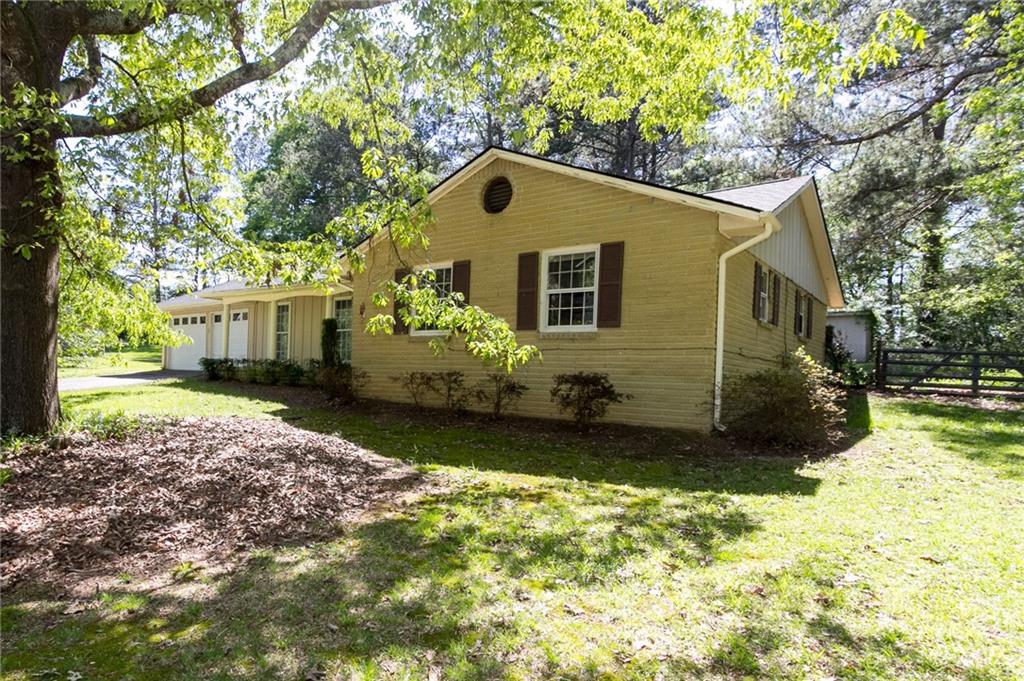 AVAILABLE 10/01/2025 - 4 Sided Brick ranch home - 3 bedrooms, 2 bathrooms located in sought after Walton County - Loganville School district. Home is in quiet established neighborhood of Sunny Hill Estates. Well maintained, this Home features a fenced backyard and two car garage. Convenient to Conyers, Loganville and Snellville. Renter's insurance is required - NO SMOKING property. Requirements: income must be 3X rental amount, no past due utilities or prior evictions. There will be a Credit check and a Back ground check done on all applicants.