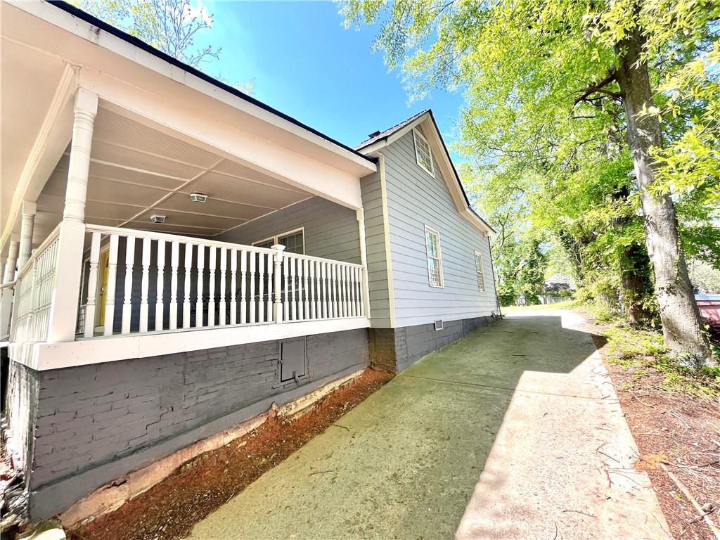 635 SW Queen Street, Atlanta, Georgia image 12