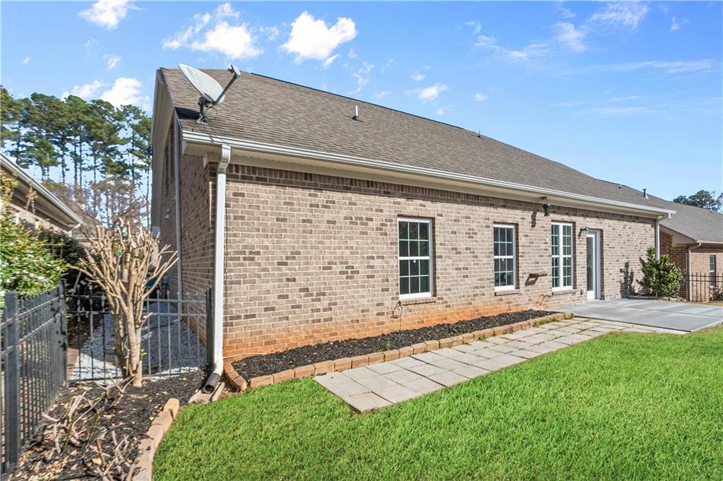 726 Retreat Woods Way