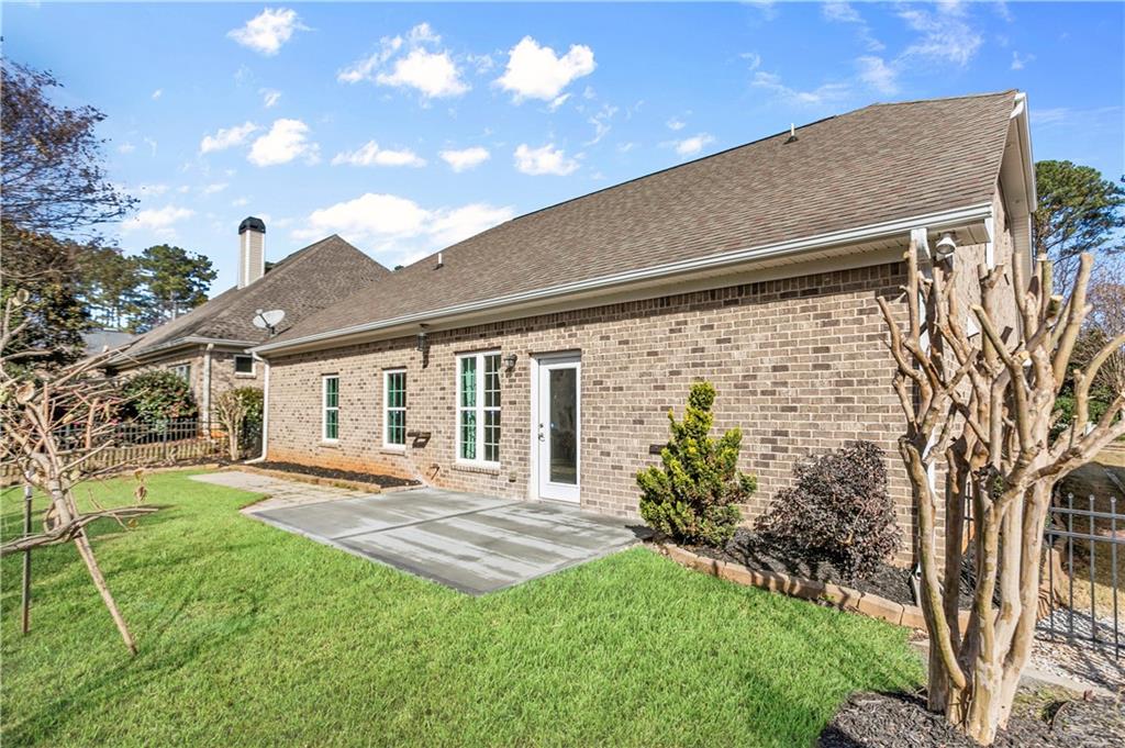 726 Retreat Woods Way