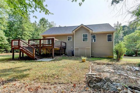 A home in Hoschton