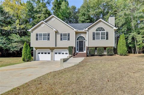 A home in Hoschton