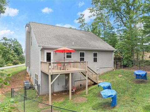 A home in Dahlonega