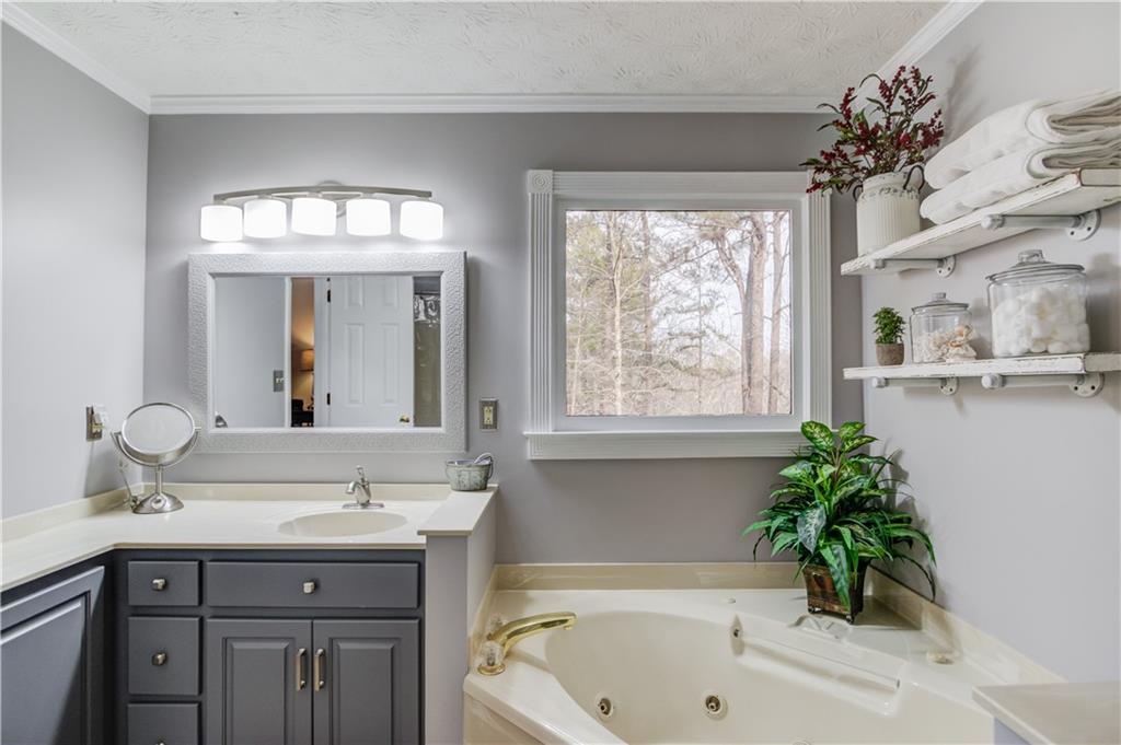 82 Cedar Bluff, Winder, Georgia image 34