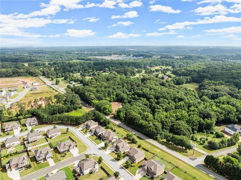 A home in Dacula