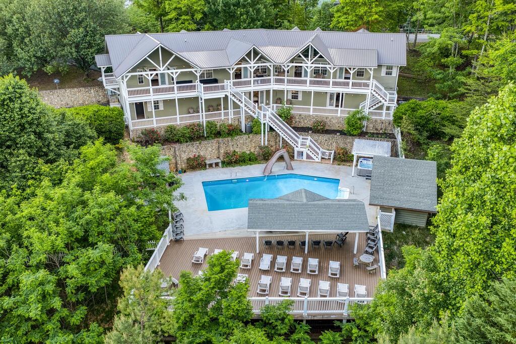 132 Oak Ridge Way