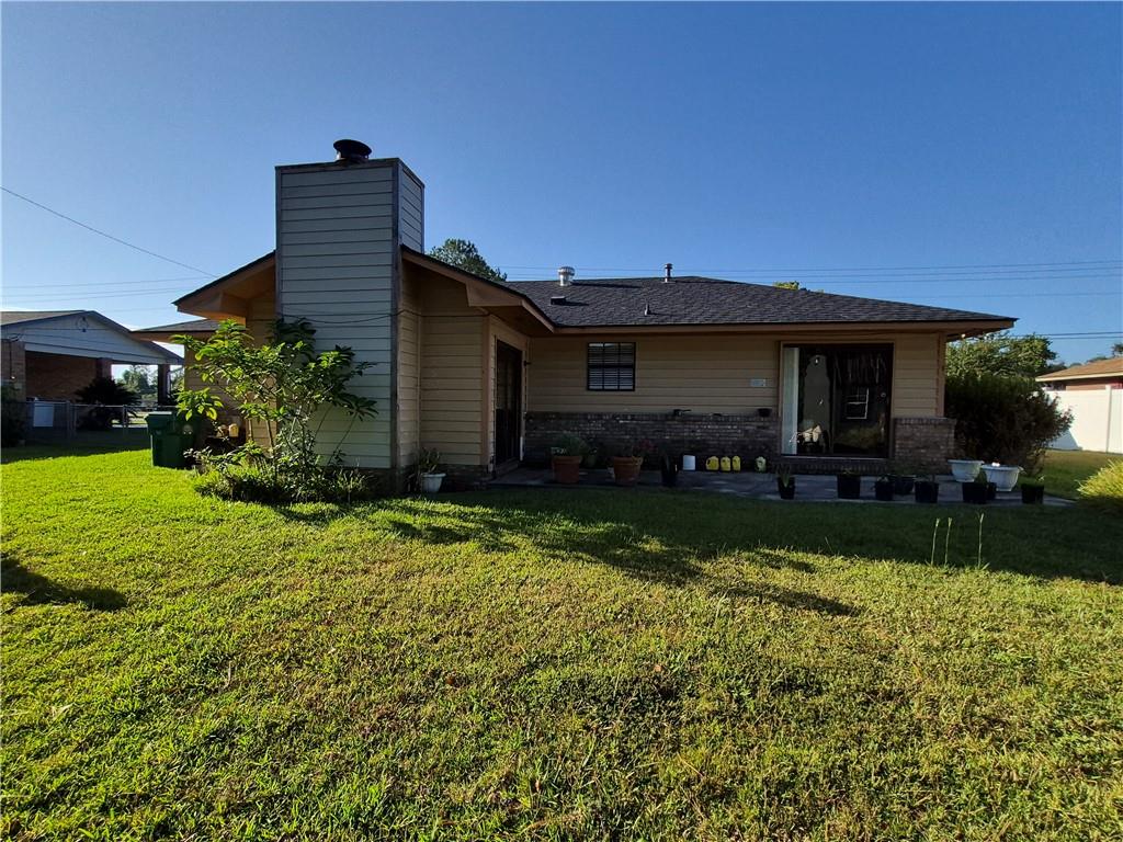 1302 BETHUNE Drive
