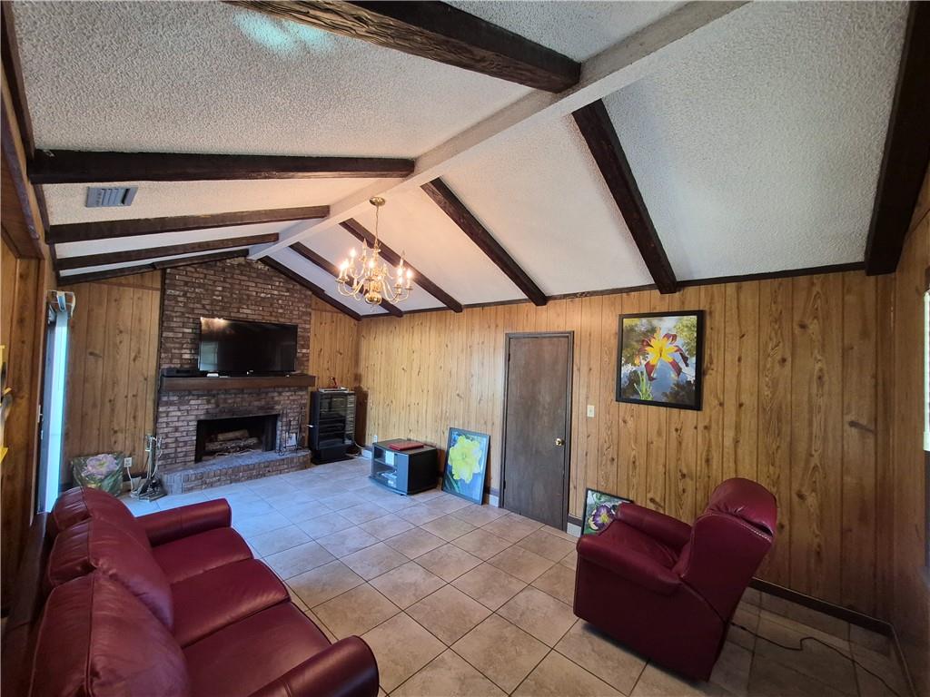 1302 BETHUNE Drive