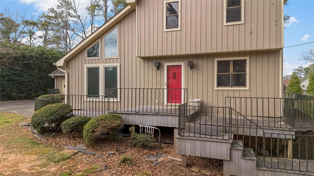 3892 Johnson Ferry Drive