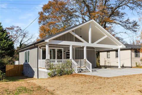 221 Silver Springs Circle SW Atlanta GA 30310