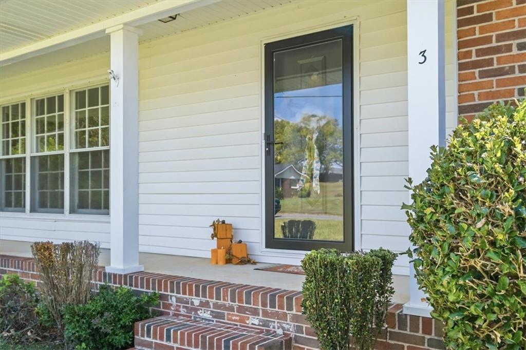 3 Cameo Drive NW