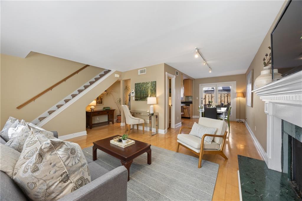 136 Peachtree Memorial Drive NW NJ10