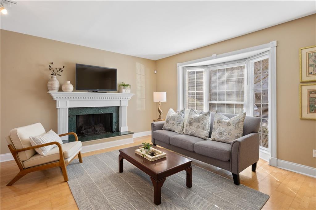 136 Peachtree Memorial Drive NW NJ10