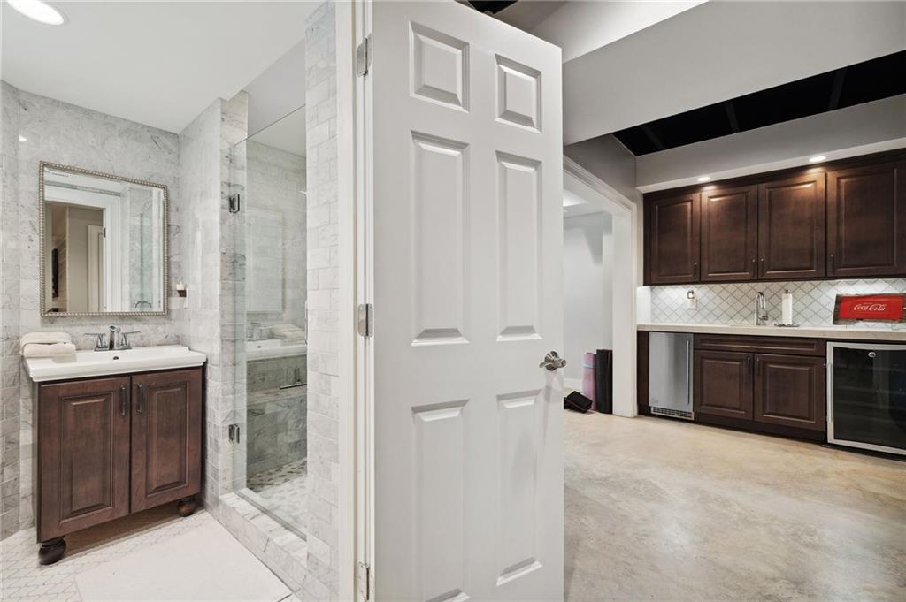 1235 Grand View Drive, Smyrna, Georgia image 28
