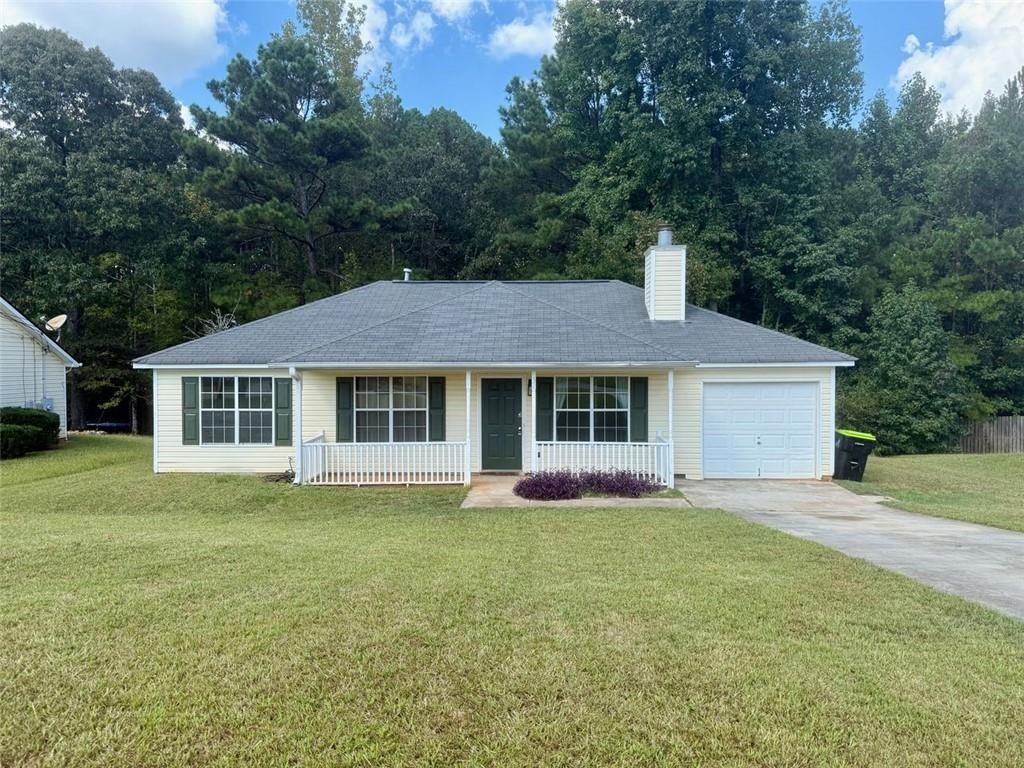 Photo of 32 CHELSEA Lane, Grantville, GA 30220 (MLS # 7728914)