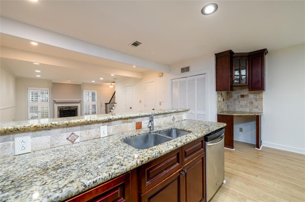 7500 Roswell Road 18