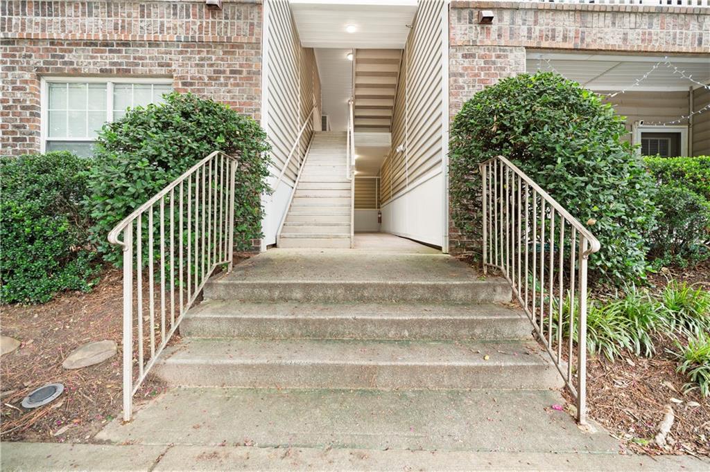 2700 PINE TREE Road NE 1015