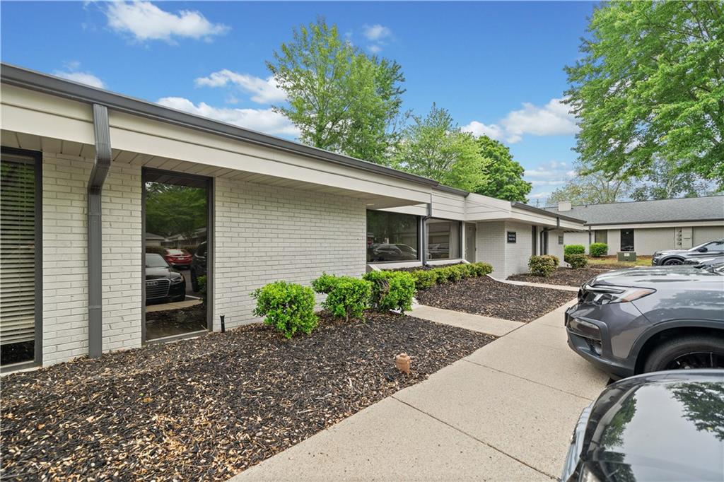 600 Houze Way D3 & D4