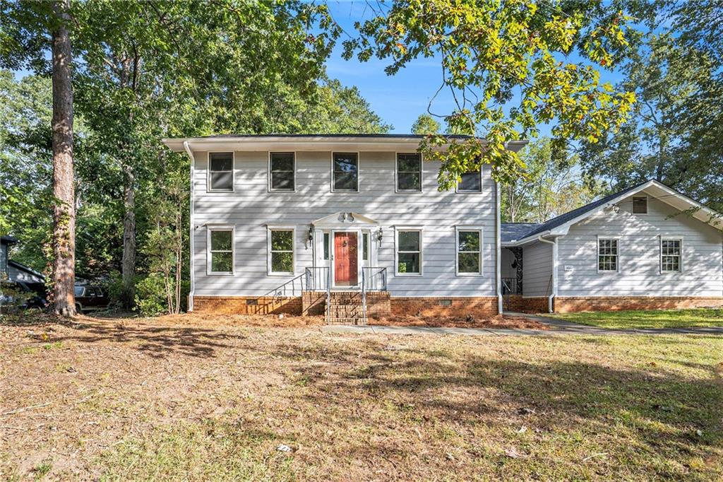 864 Sweet Briar Lane SE