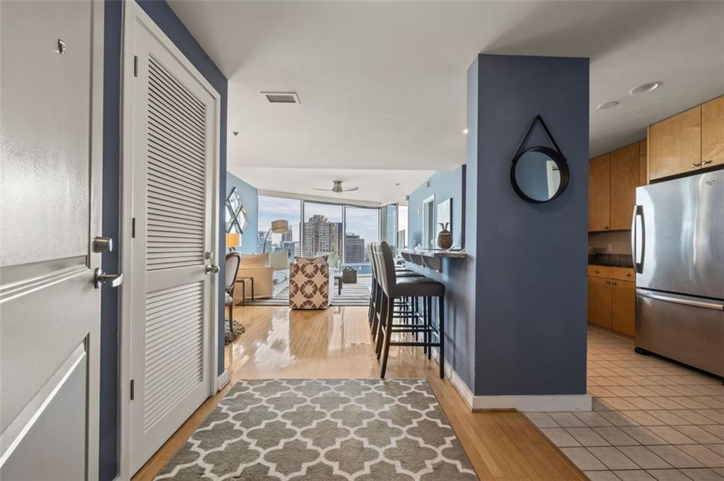 3338 PEACHTREE Road NE 2804