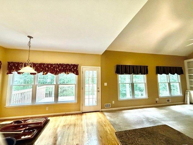 1435 GREAT OAKS Drive