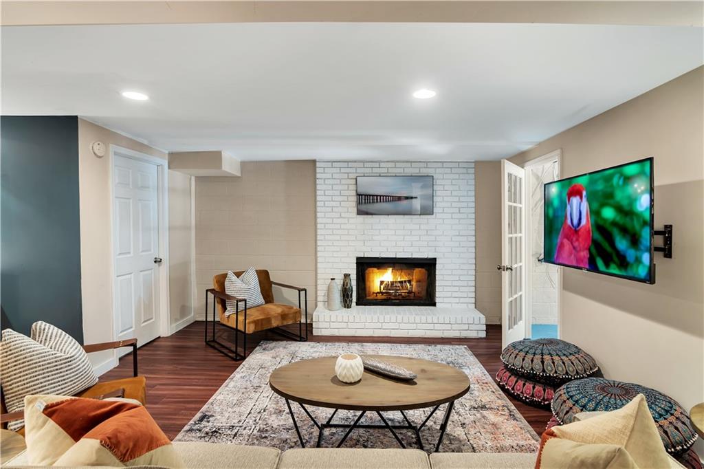 Hidden Hills - Residential Lease
