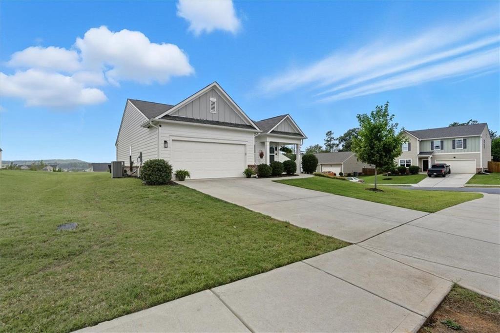 300 Pescara Court NW