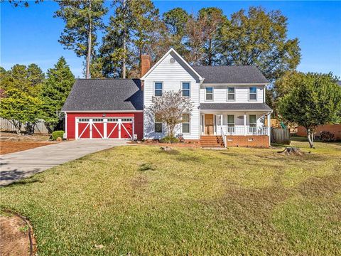 Homes For Sale - 215 Pineywood Road<br/> Griffin, GA 30224