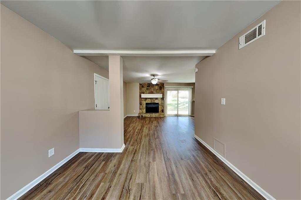 955 Laurel Mill Drive, Roswell, Georgia image 8